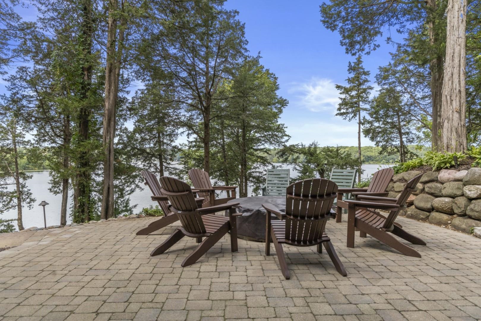 W4996 Robinson Drive