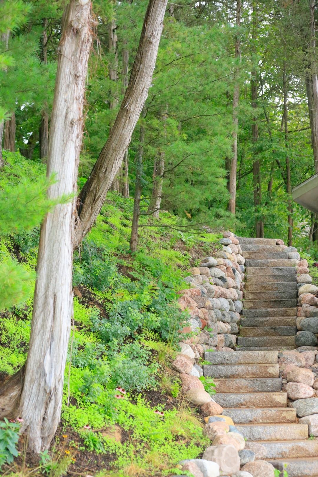 W4996 Robinson Drive