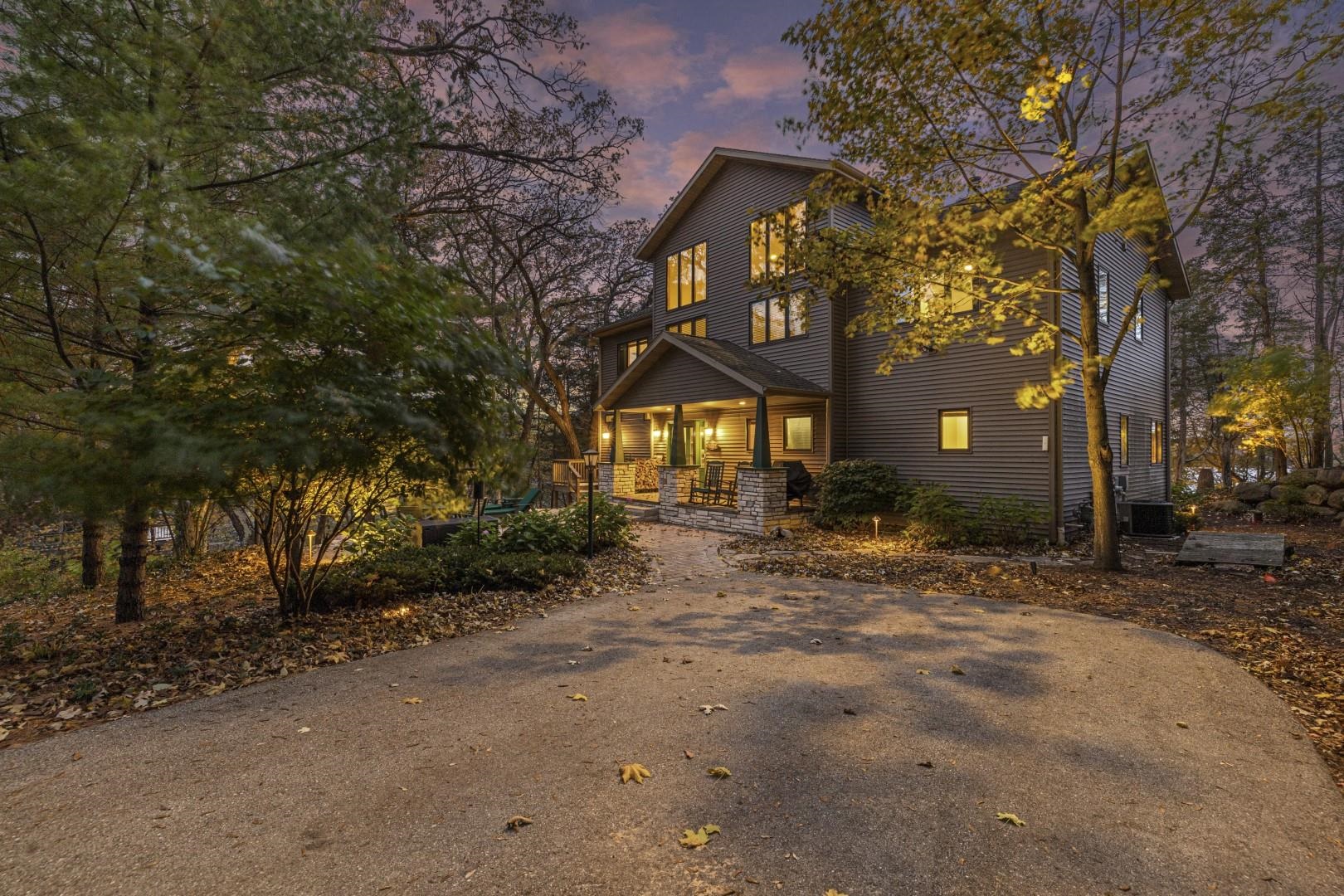 W4996 Robinson Drive