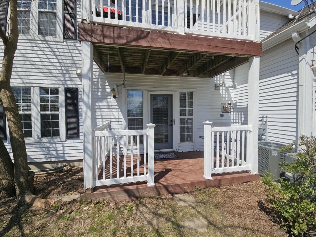 922 Harbor House Drive 1
