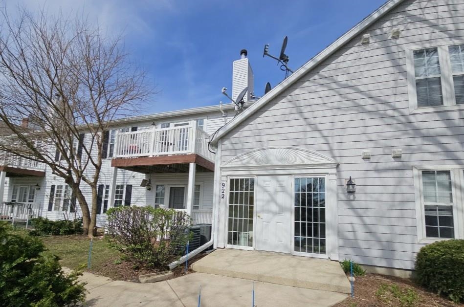 922 Harbor House Drive 1