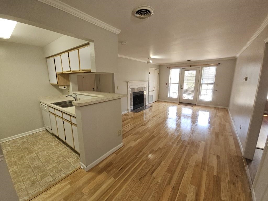 922 Harbor House Drive 1