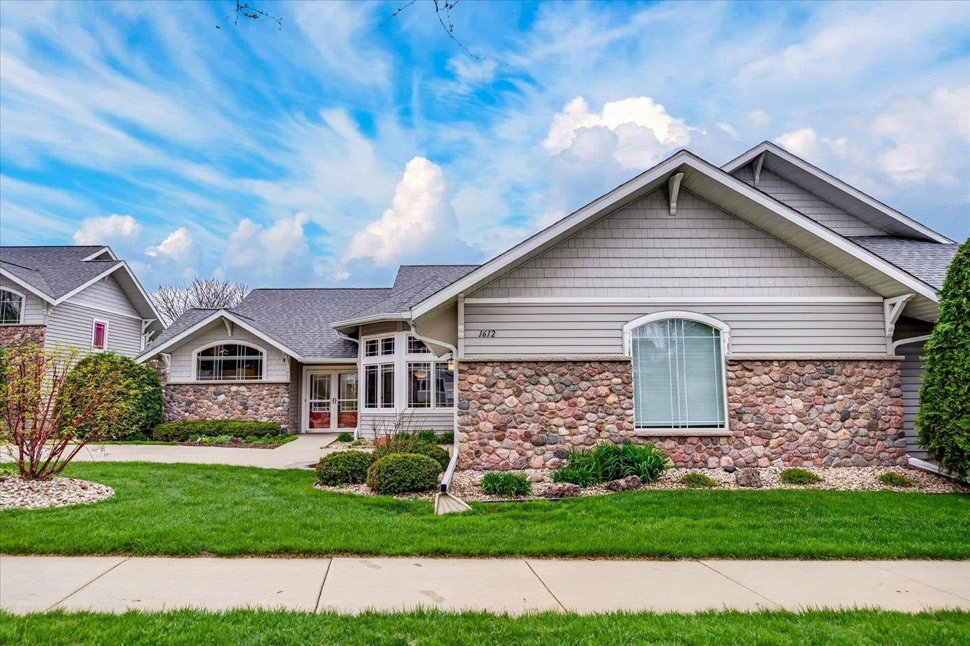1612 Dewberry Drive