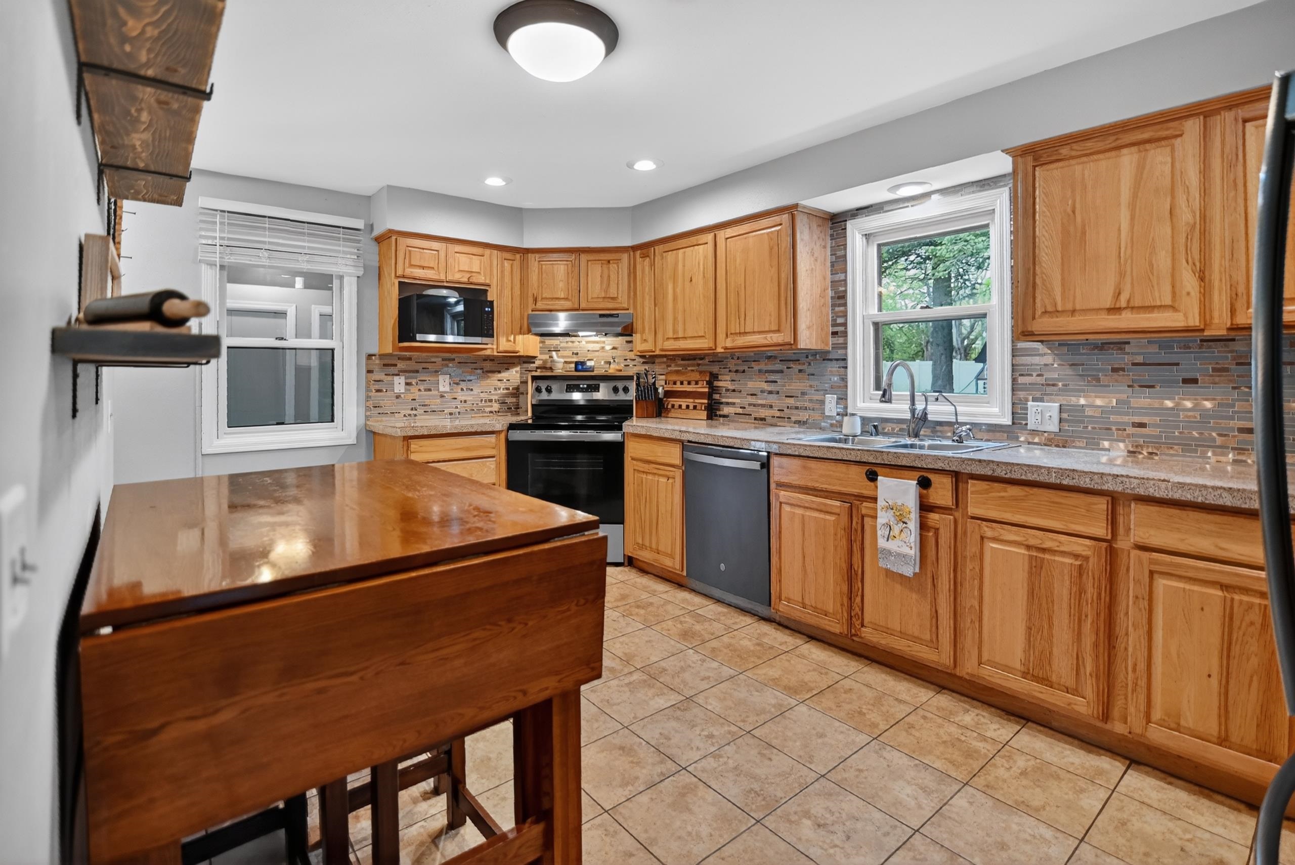 2401 County Road MM