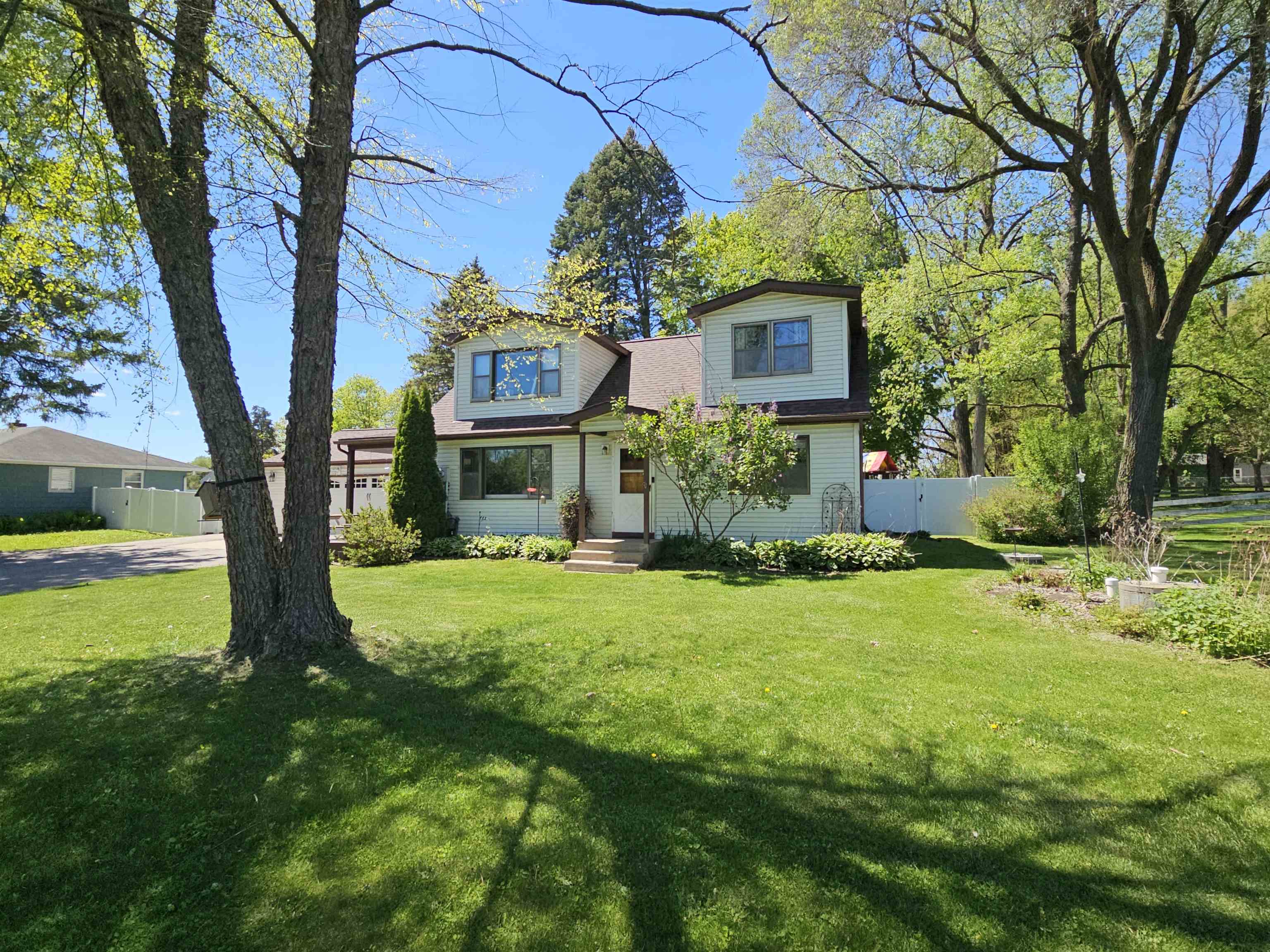 2401 County Road MM