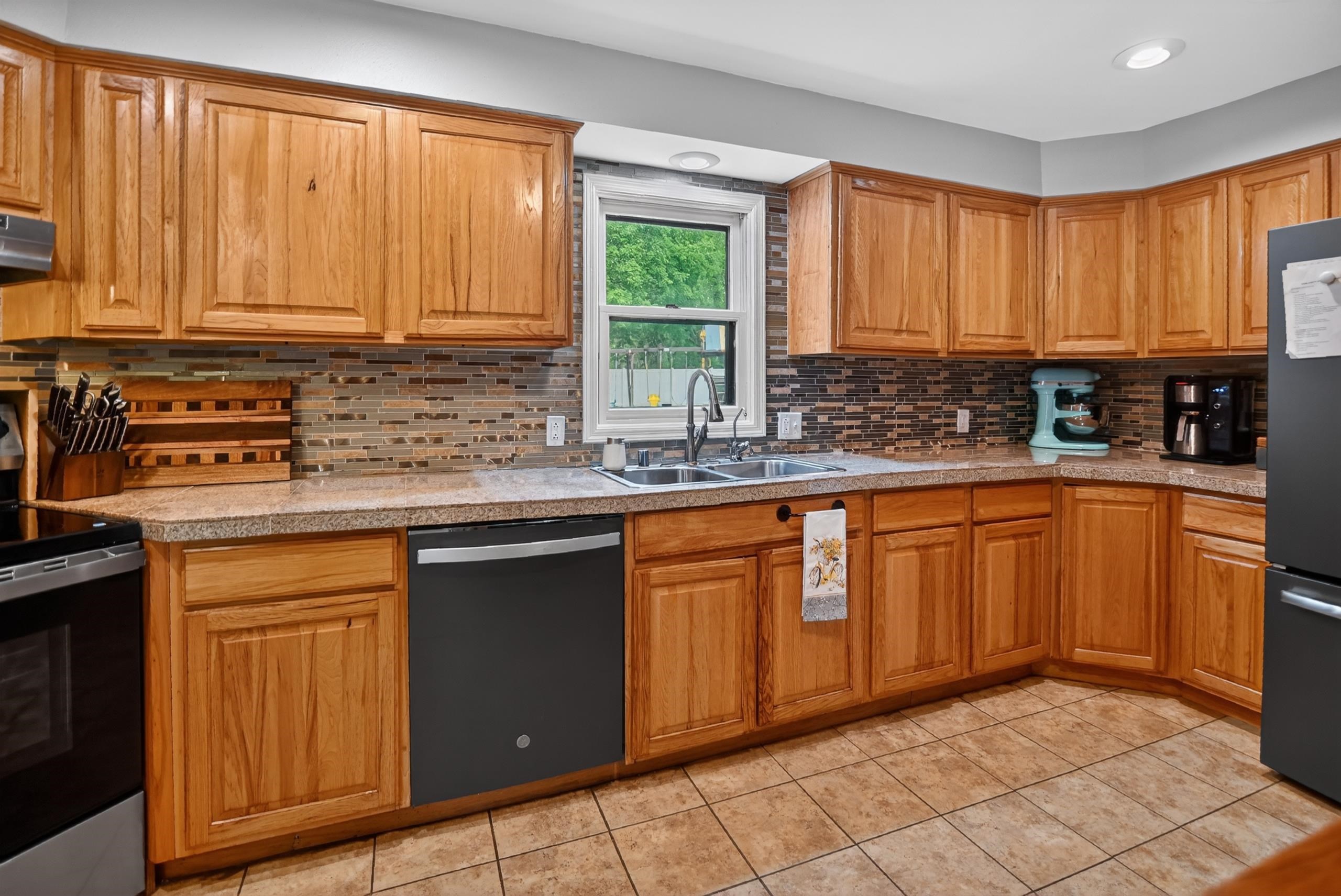 2401 County Road MM