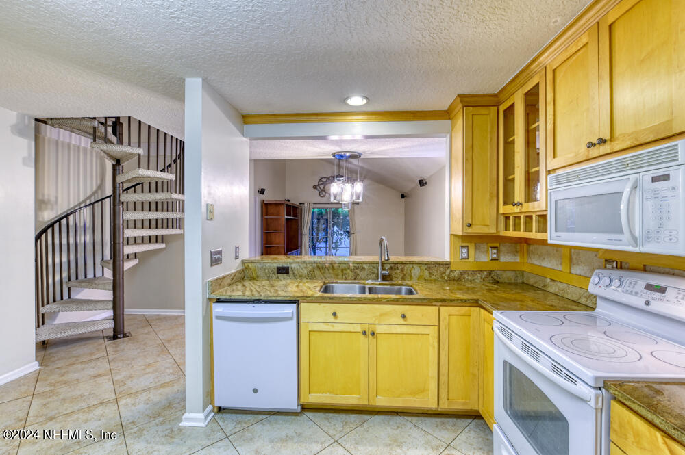 160 SHELBYS COVE Court