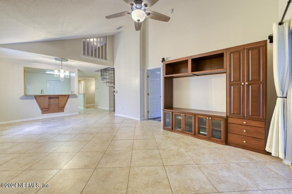 160 SHELBYS COVE Court