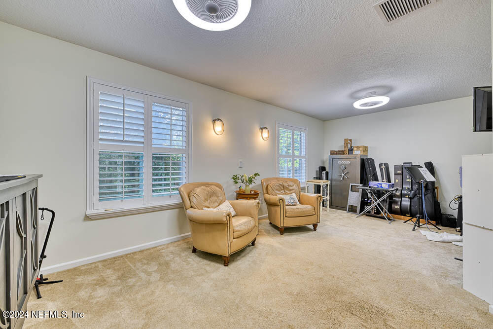 1312 PLANTATION OAKS Drive S