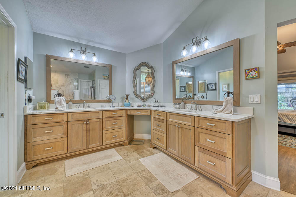 1312 PLANTATION OAKS Drive S