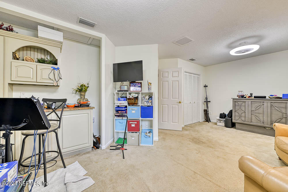 1312 PLANTATION OAKS Drive S