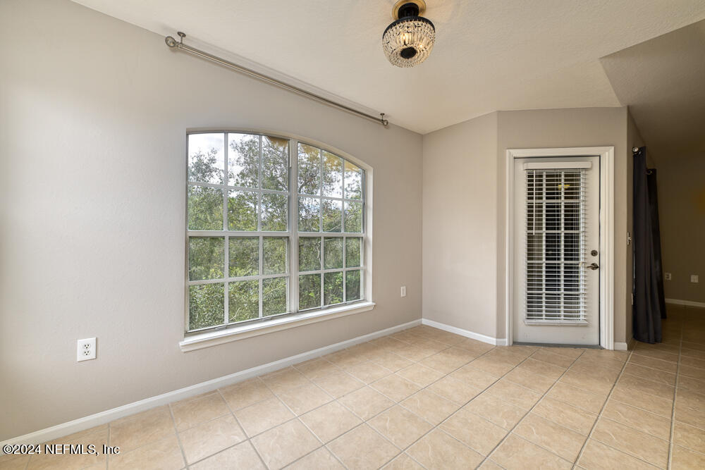 1655 THE GREENS Way, 2231