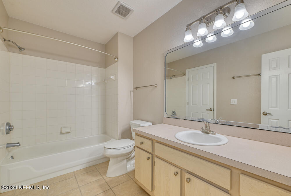 1655 THE GREENS Way, 2231