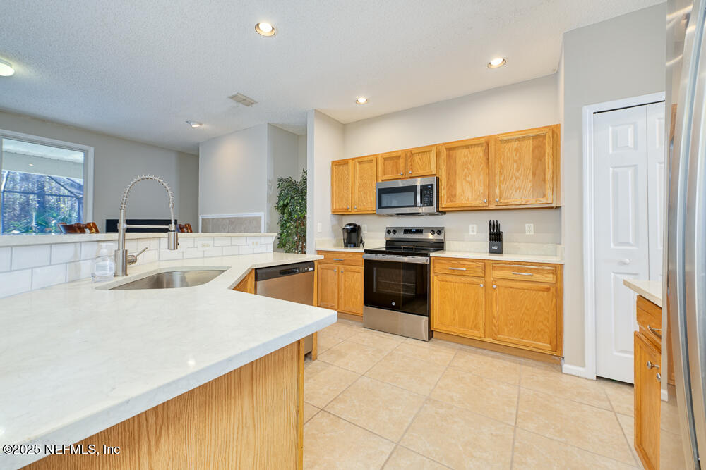 4225 LEAPING DEER Lane