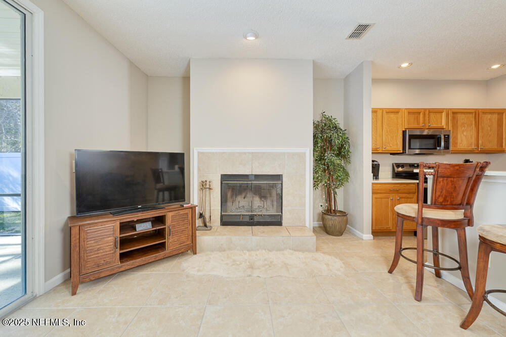 4225 LEAPING DEER Lane