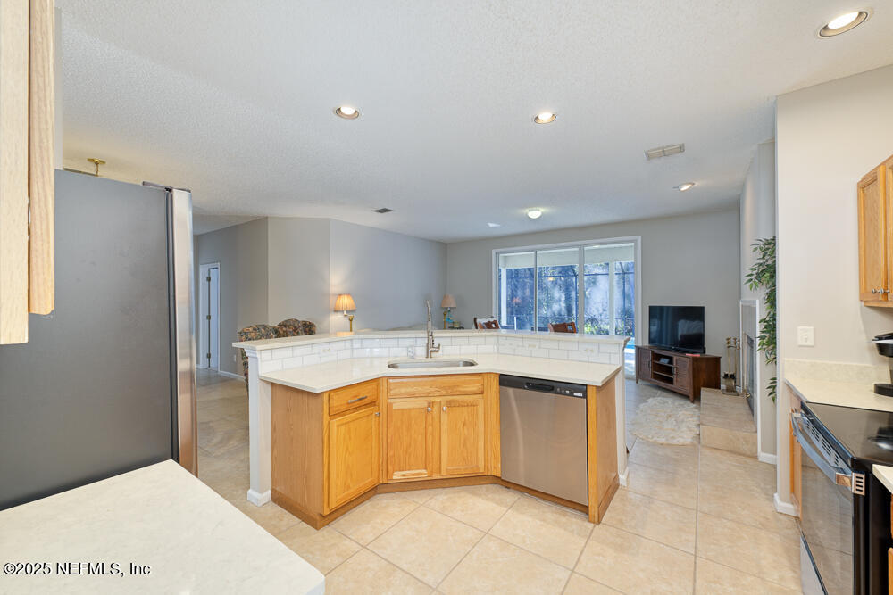 4225 LEAPING DEER Lane