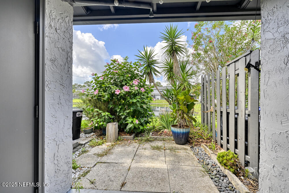 10 PONTE VEDRA Court, B