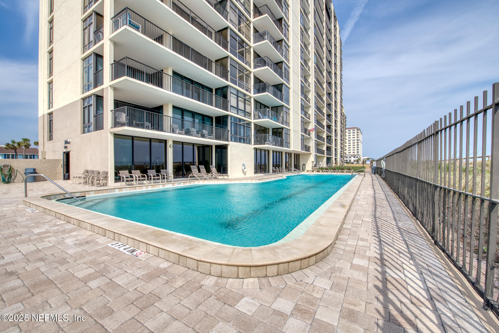 1301 1ST Street S, 803
