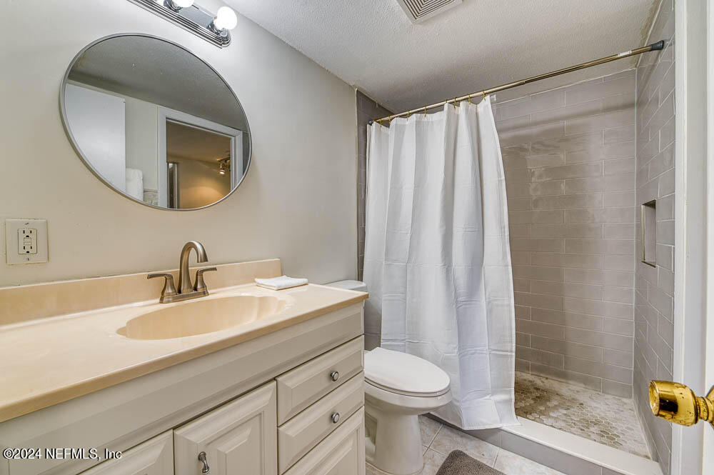 2321 COSTA VERDE Boulevard 201