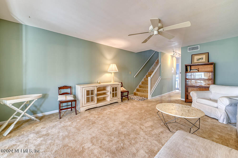 2321 COSTA VERDE Boulevard 201