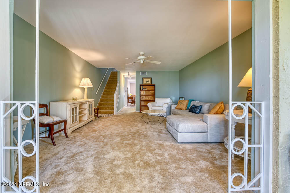 2321 COSTA VERDE Boulevard 201