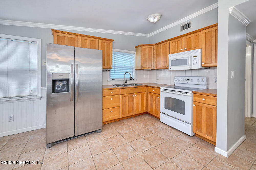 1812 OCEAN Drive S