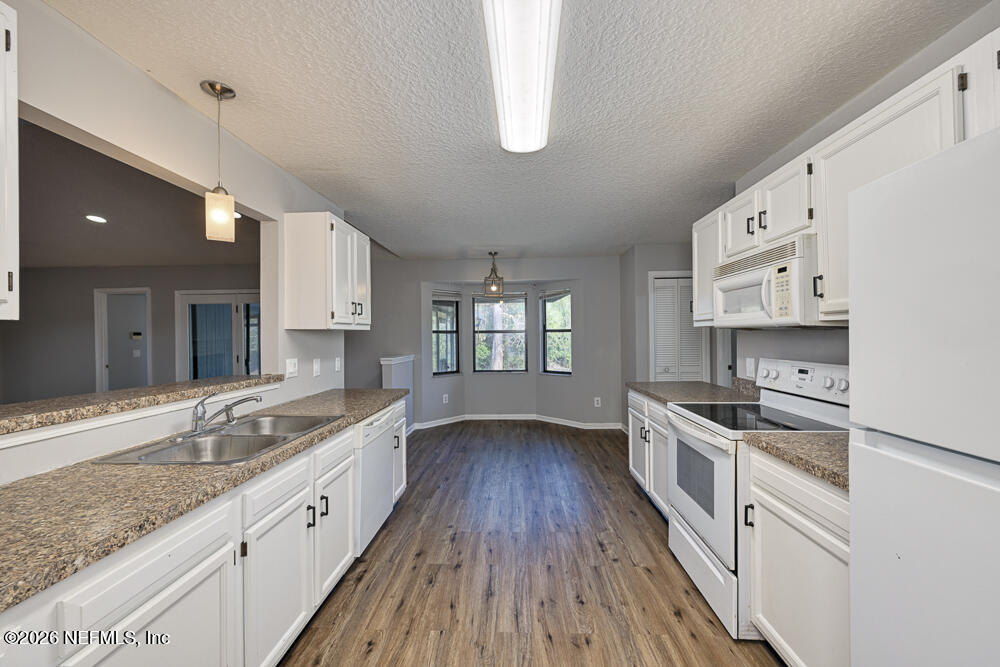 403 SCARLET BUGLER Lane N