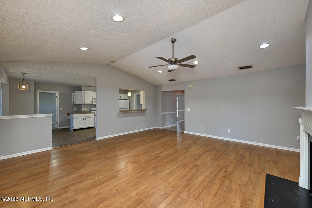 403 SCARLET BUGLER Lane N