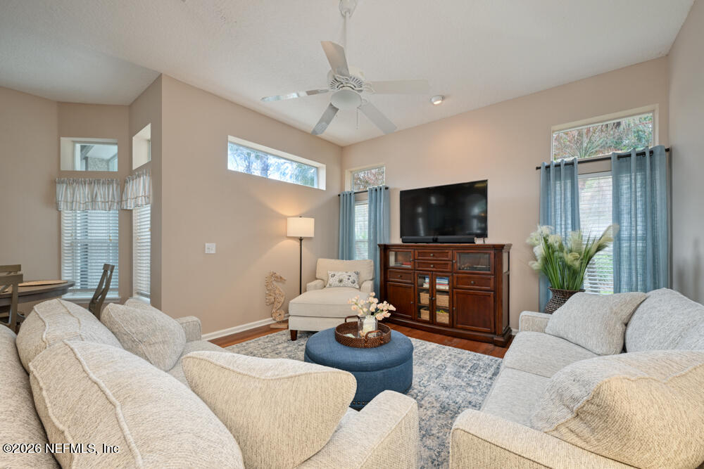 1571 BLUE HERON Lane