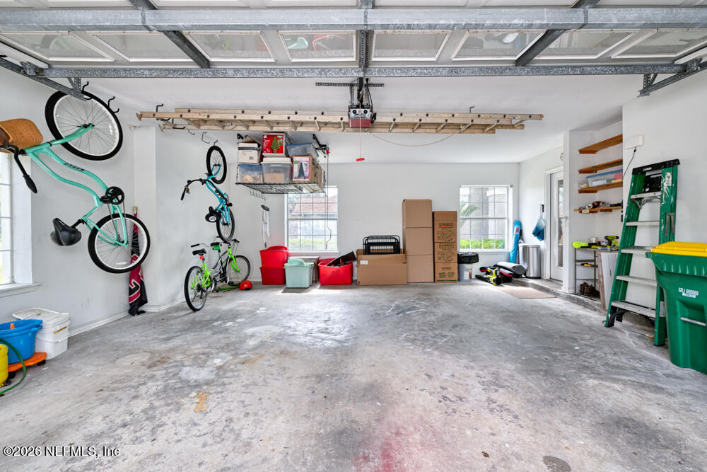 1571 BLUE HERON Lane