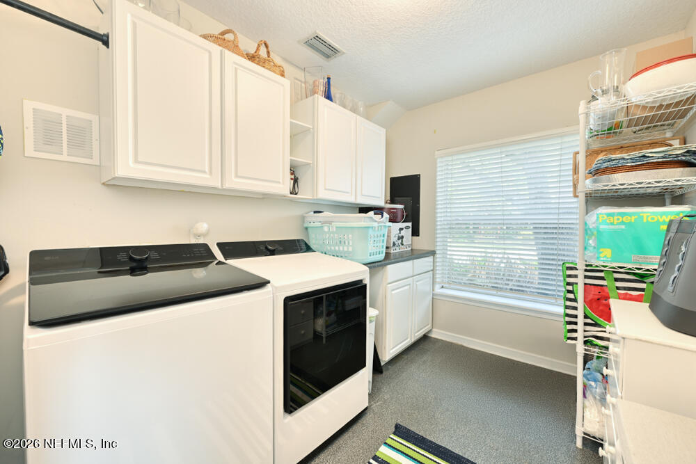 1571 BLUE HERON Lane