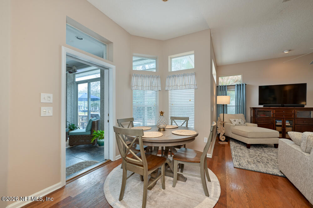 1571 BLUE HERON Lane