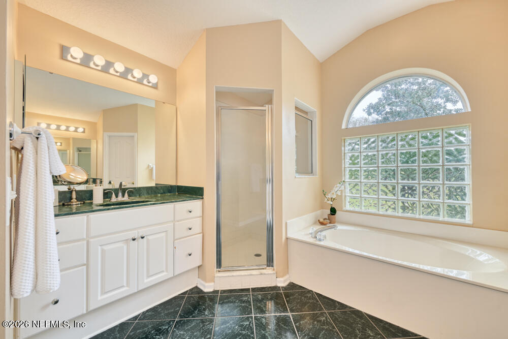 1571 BLUE HERON Lane