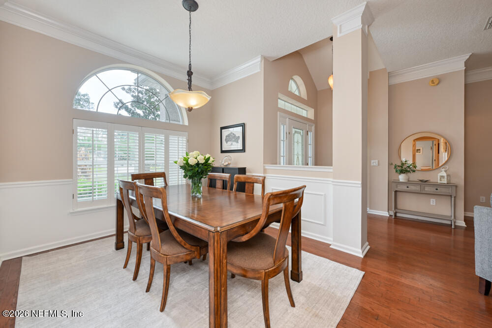 1571 BLUE HERON Lane