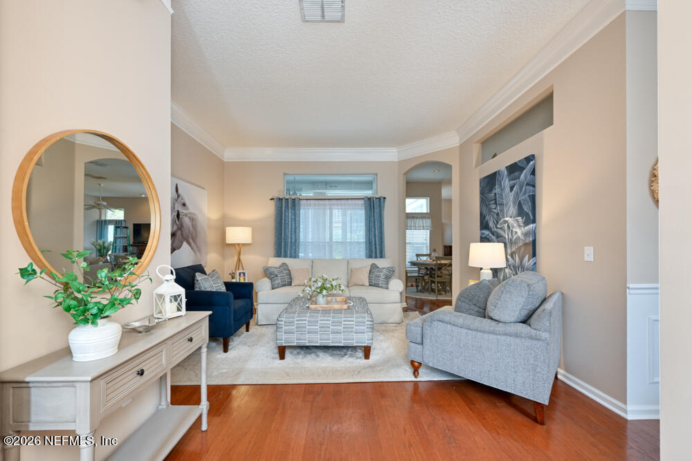 1571 BLUE HERON Lane