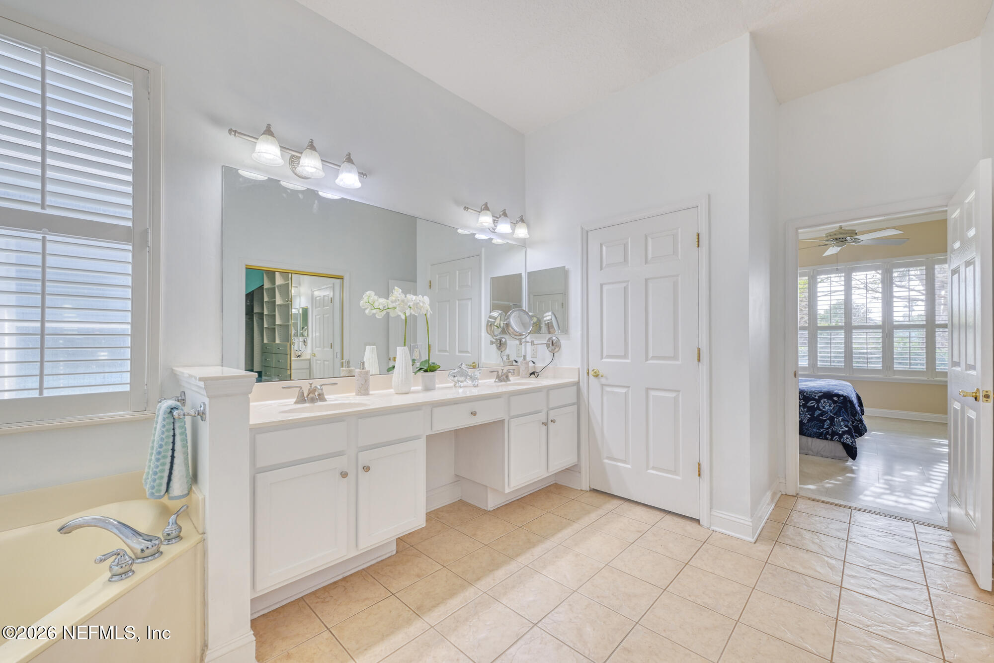 645 SAND ISLES Circle