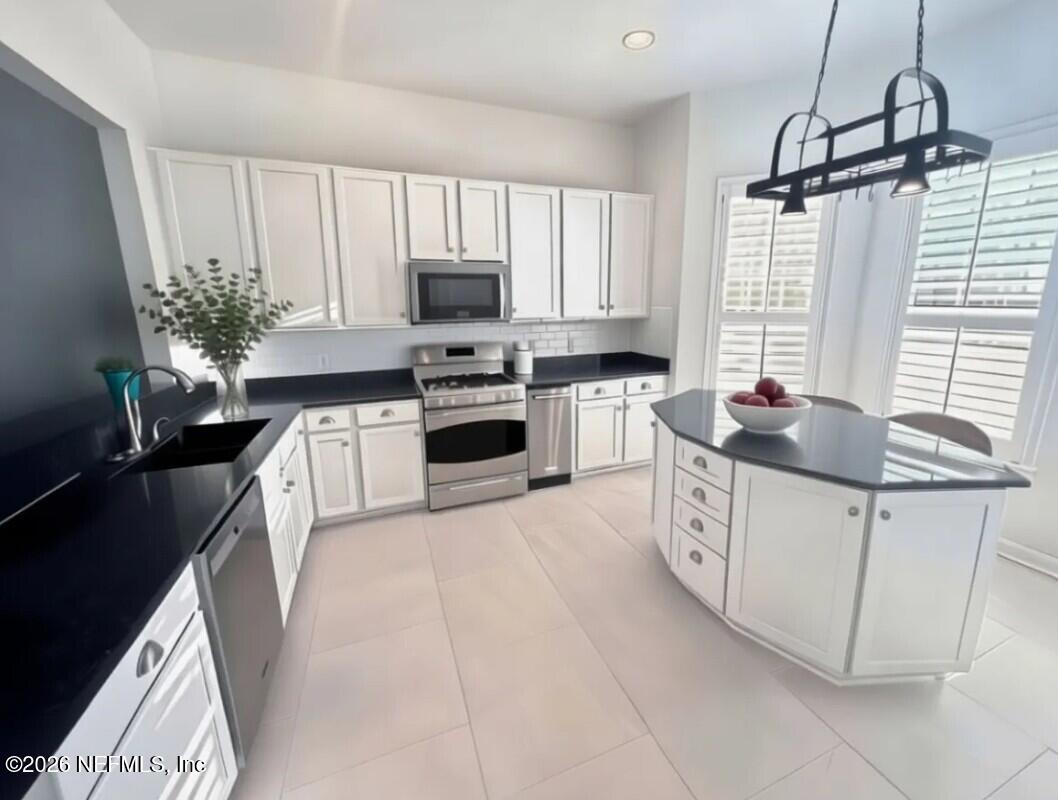 645 SAND ISLES Circle