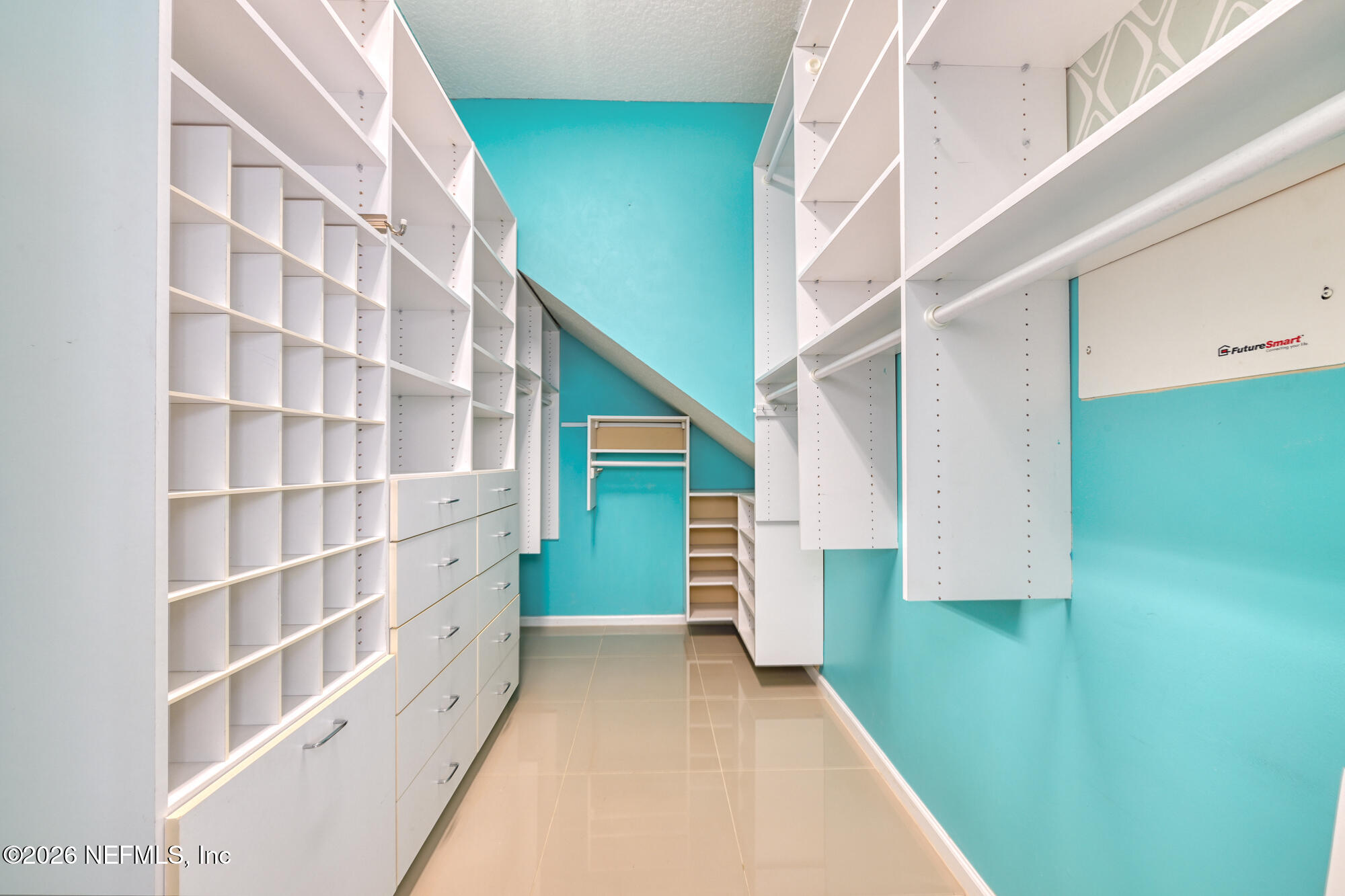 645 SAND ISLES Circle