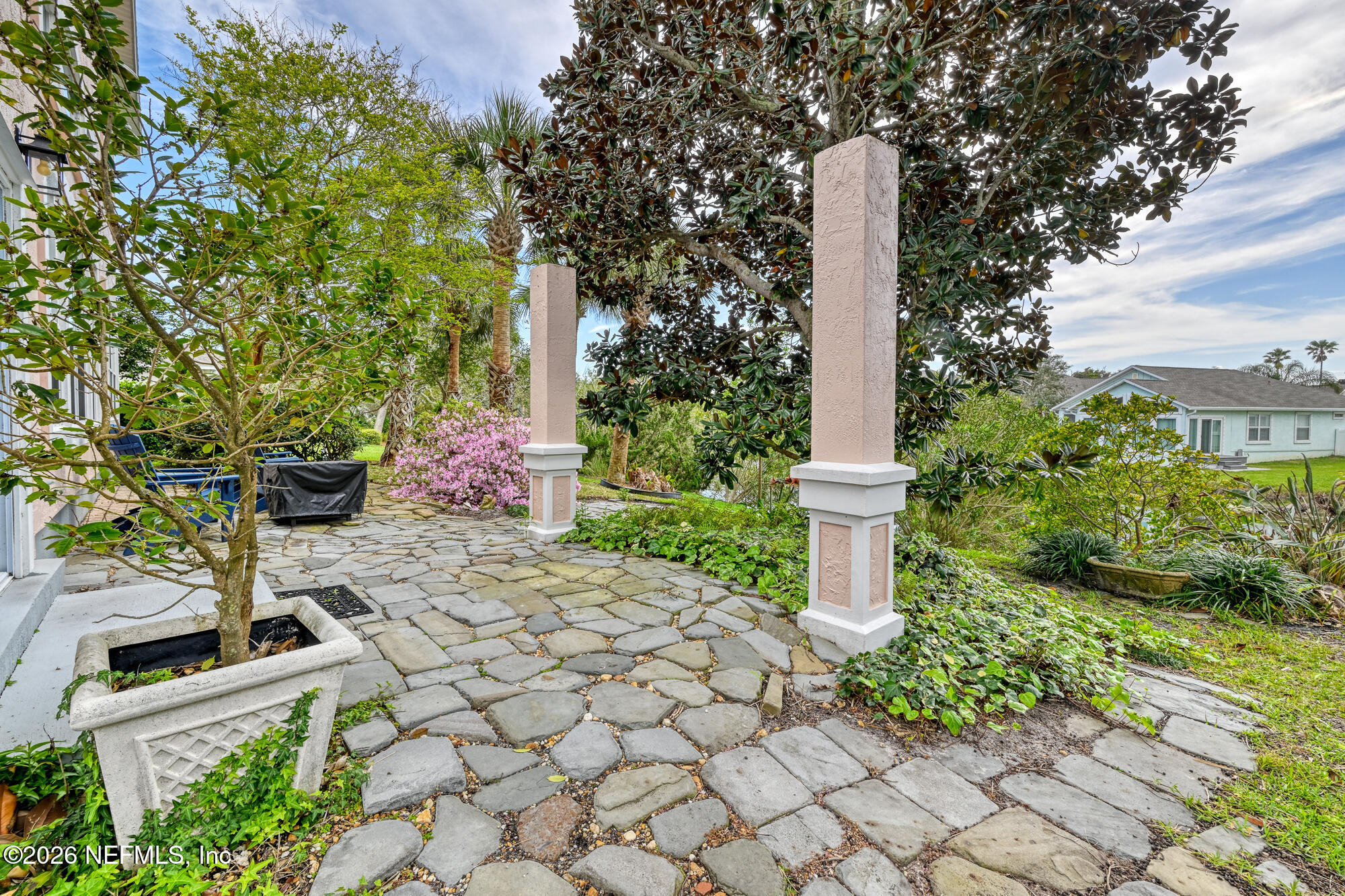 645 SAND ISLES Circle