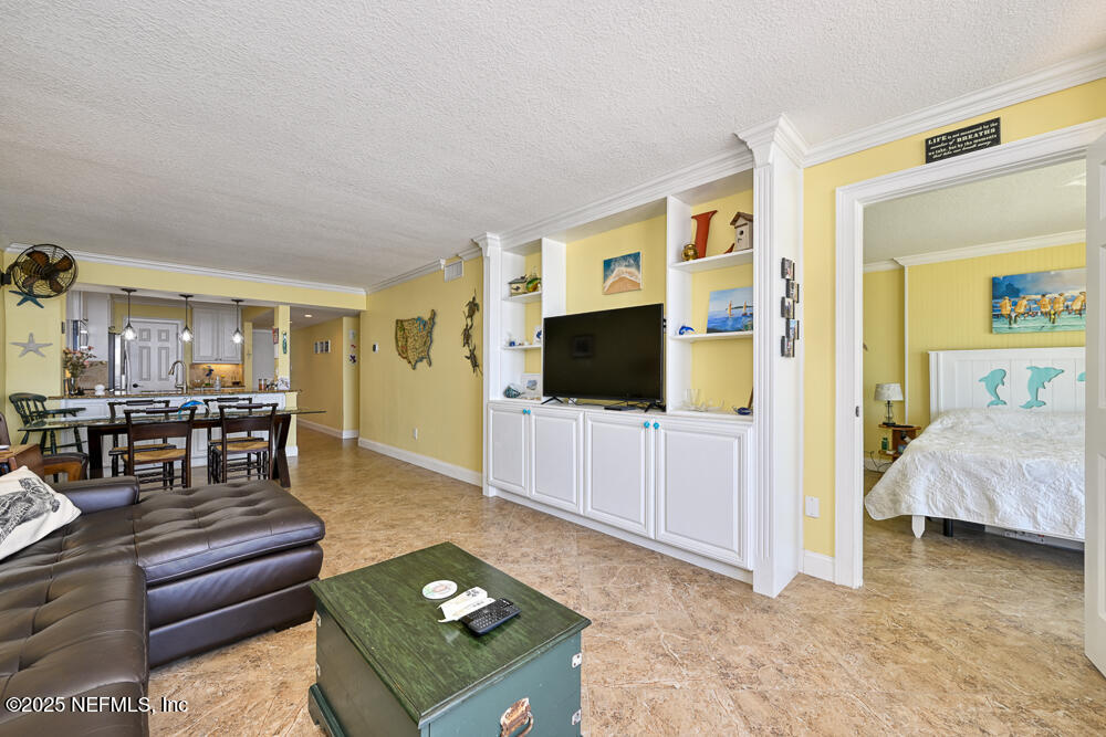 1301 1ST Street S 803