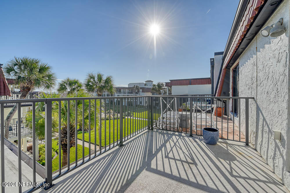 2321 COSTA VERDE Boulevard 201