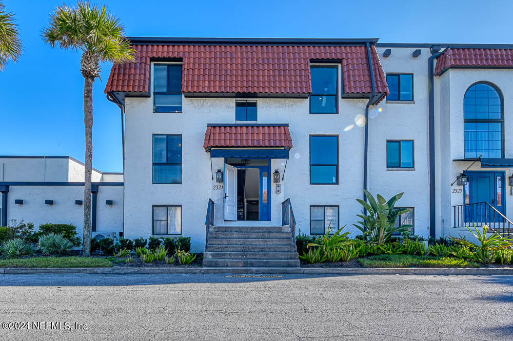 2321 COSTA VERDE Boulevard 201
