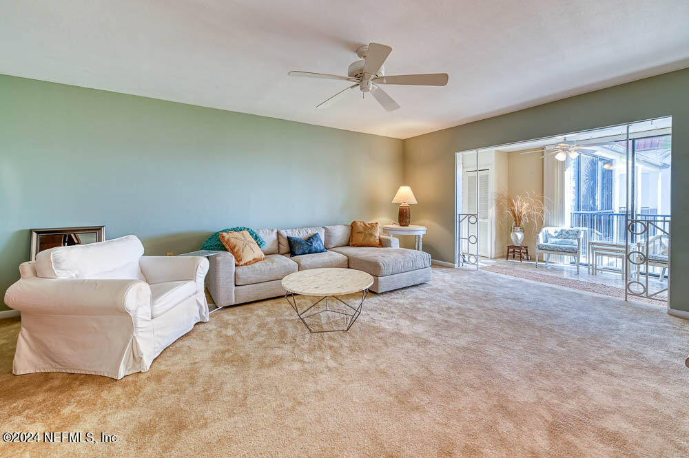 2321 COSTA VERDE Boulevard 201