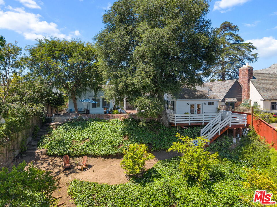 242 Bronwood Ave