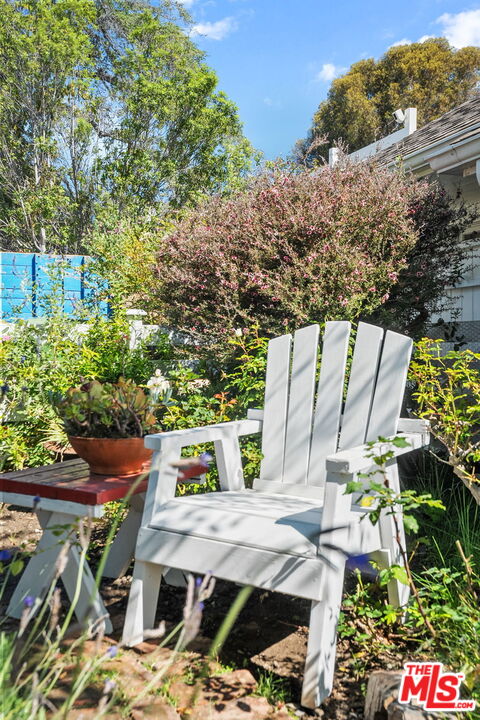 242 Bronwood Ave