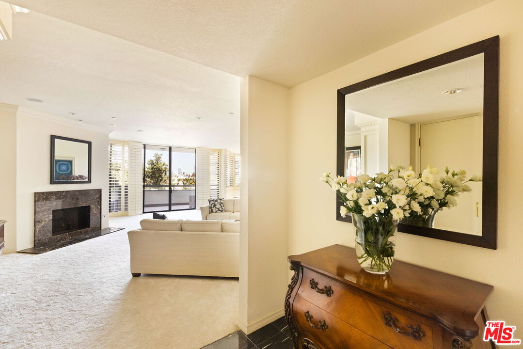 300 N Swall Dr Unit: 353