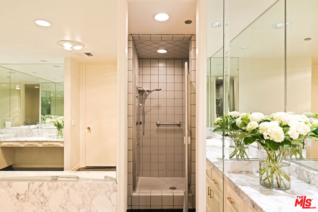 300 N Swall Dr Unit: 353