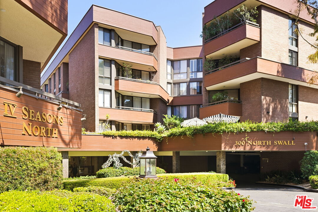 300 N Swall Dr Unit: 353