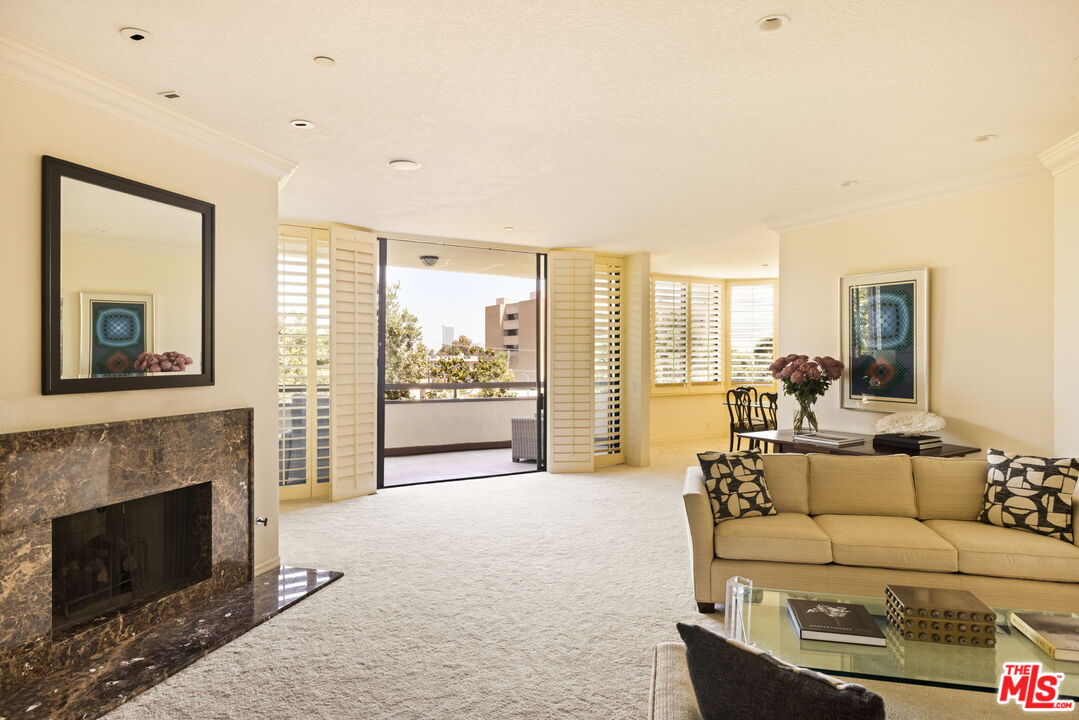 300 N Swall Dr Unit: 353