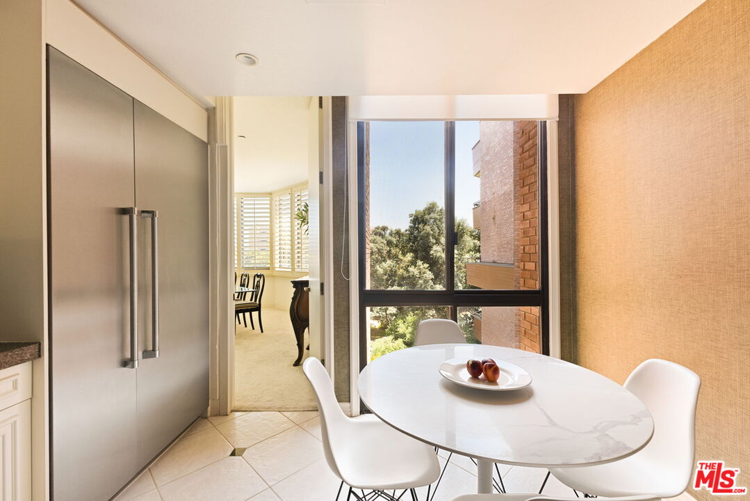 300 N Swall Dr Unit: 353